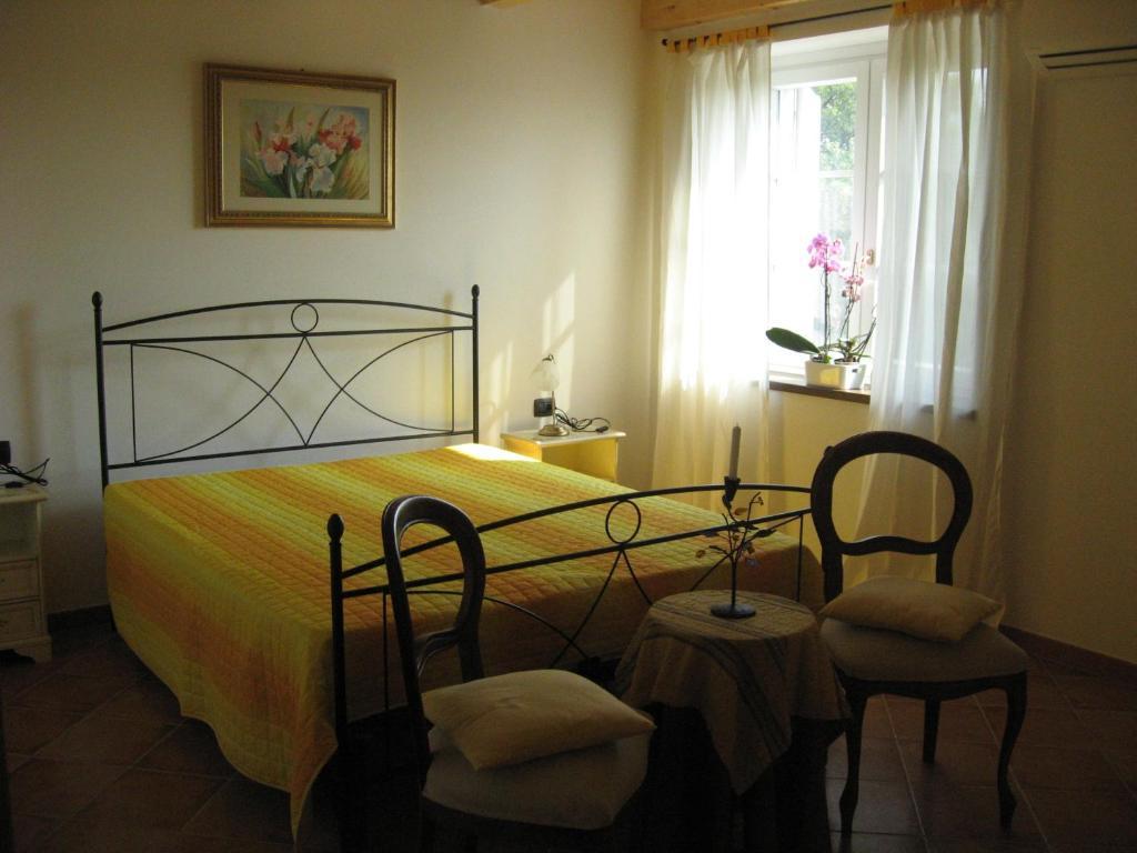 Agriturismo Cascina Serra Cossano Belbo Стая снимка