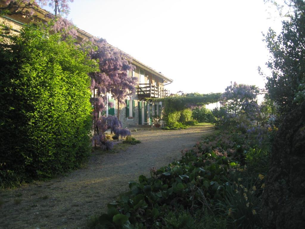 Agriturismo Cascina Serra Cossano Belbo Екстериор снимка