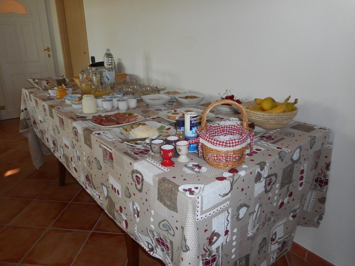 Agriturismo Cascina Serra Cossano Belbo Екстериор снимка