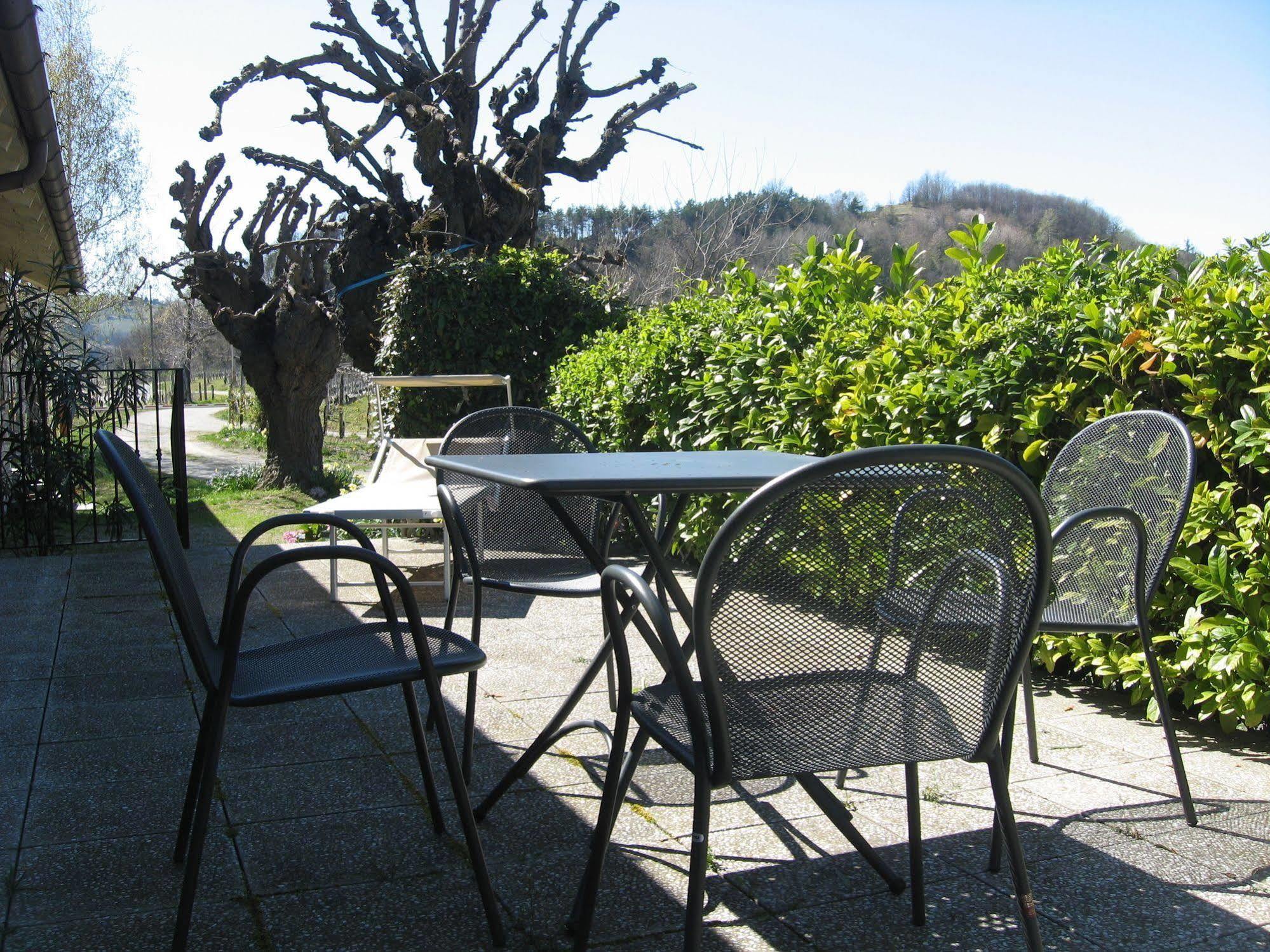 Agriturismo Cascina Serra Cossano Belbo Екстериор снимка