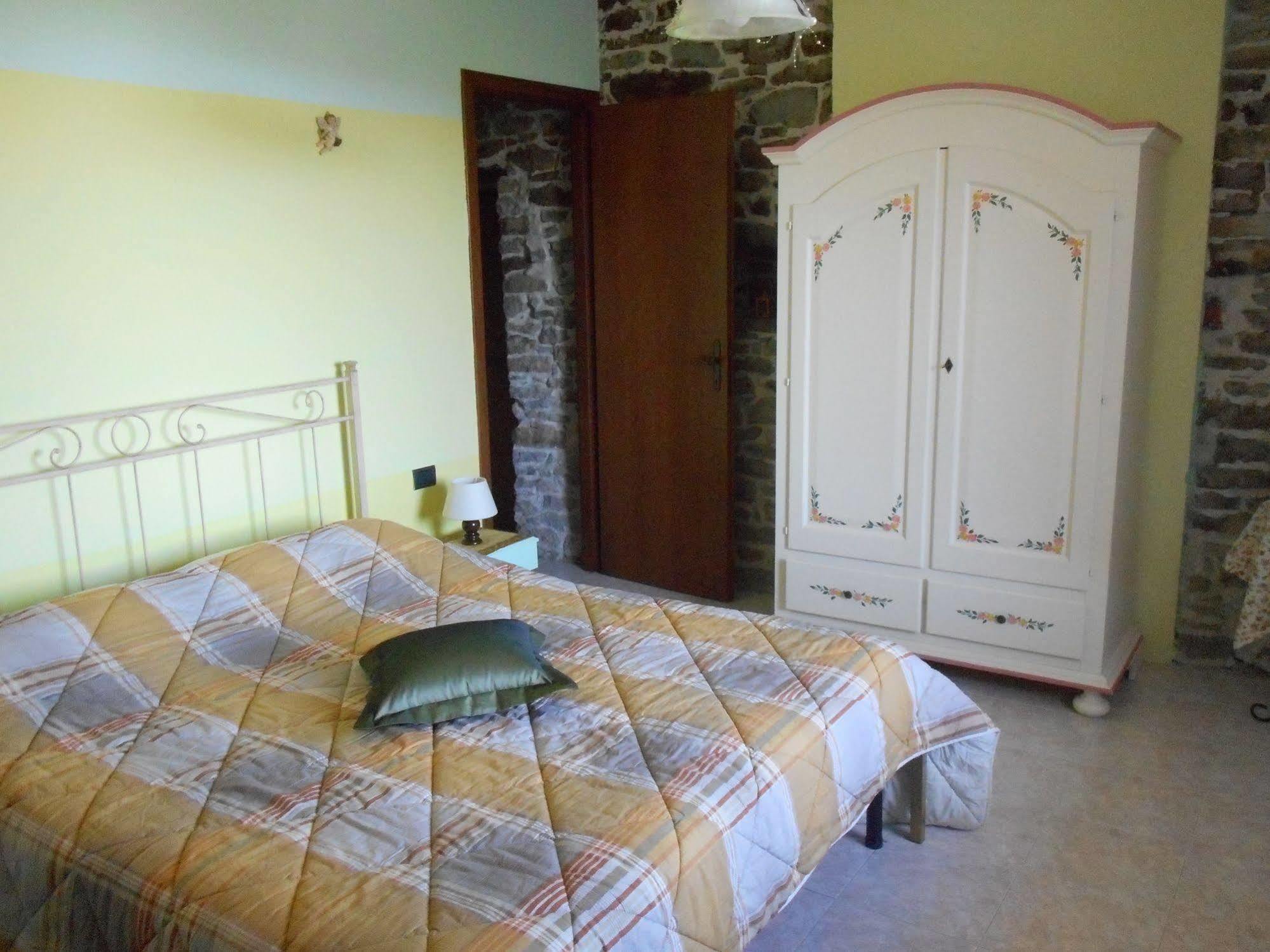 Agriturismo Cascina Serra Cossano Belbo Екстериор снимка