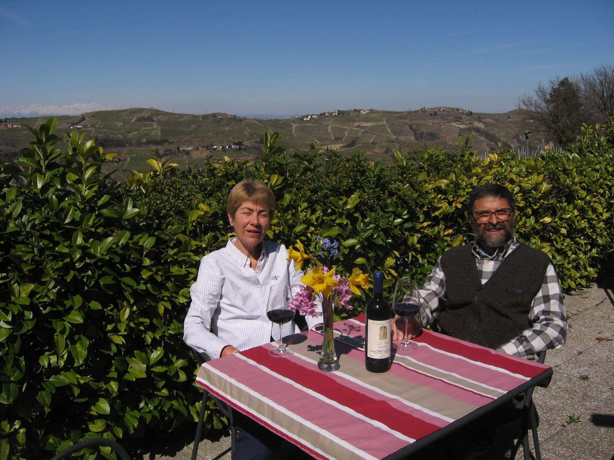 Agriturismo Cascina Serra Cossano Belbo Екстериор снимка