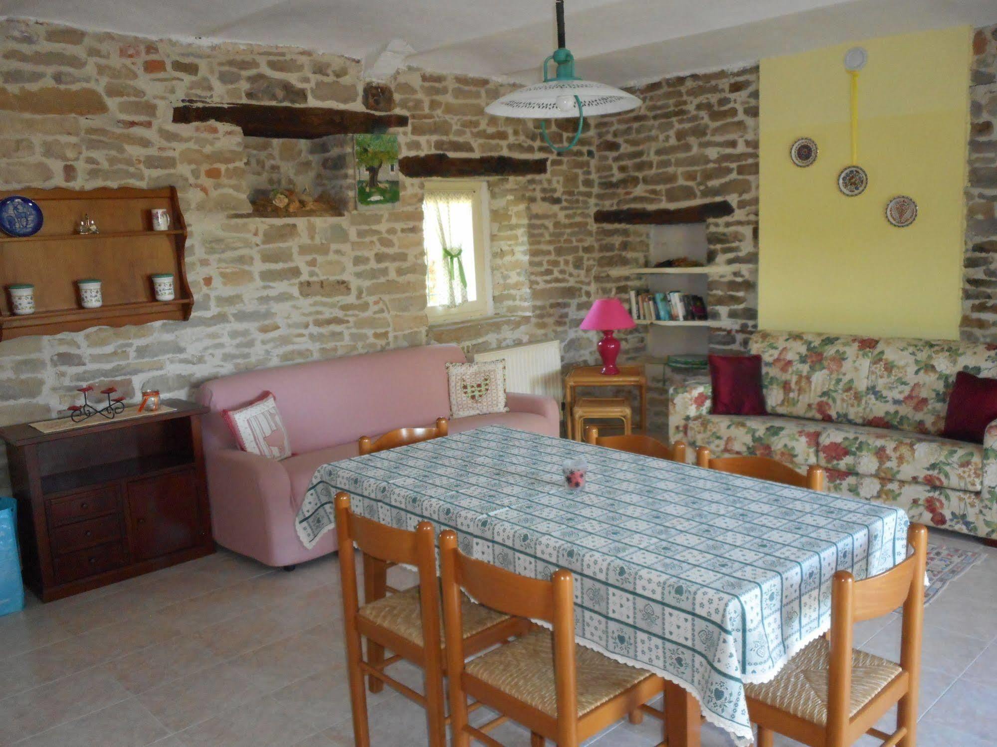 Agriturismo Cascina Serra Cossano Belbo Екстериор снимка