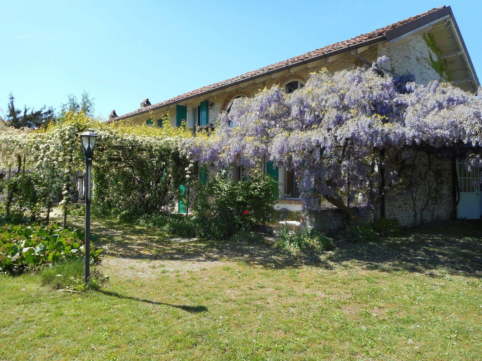 Agriturismo Cascina Serra Cossano Belbo Екстериор снимка